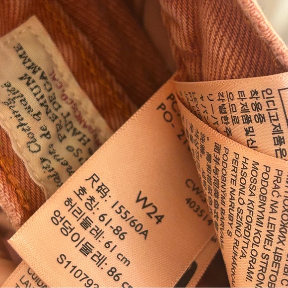 Levi's 501 high waisted button-fly shorts in baked clay, pink size 24 waist - Picture 8 of 8